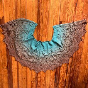 ✨ STUNNING Hand-Knit Lace Crescent Shawl – Ombré Teal & Driftwood✨